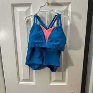Two piece dancewear set